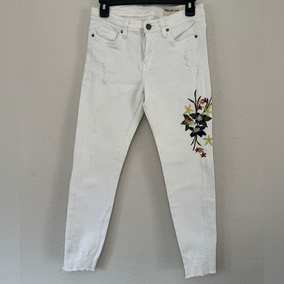 WishList Embroidered Jeans Size Medium - Picture 1 of 9